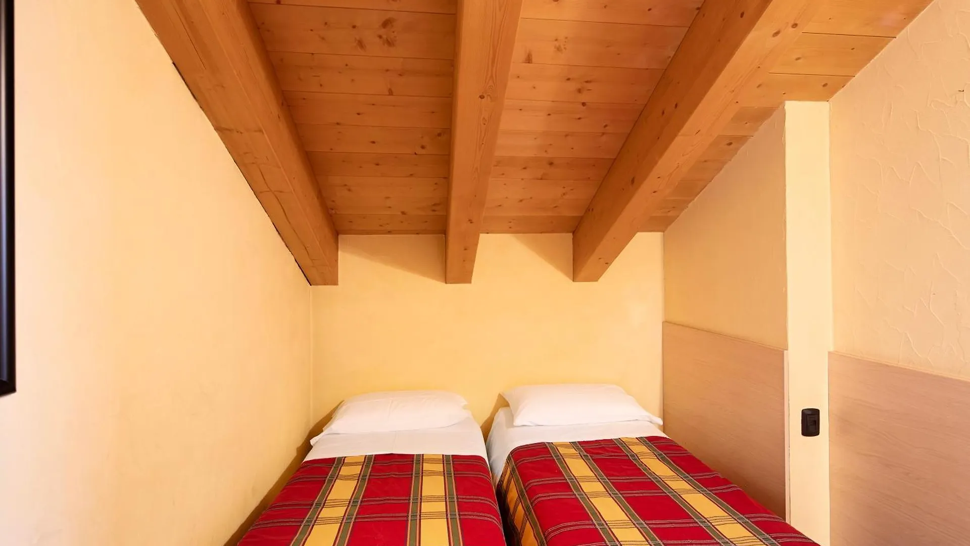 דירה ליביניו Chalet Li Palu Trilocale 4